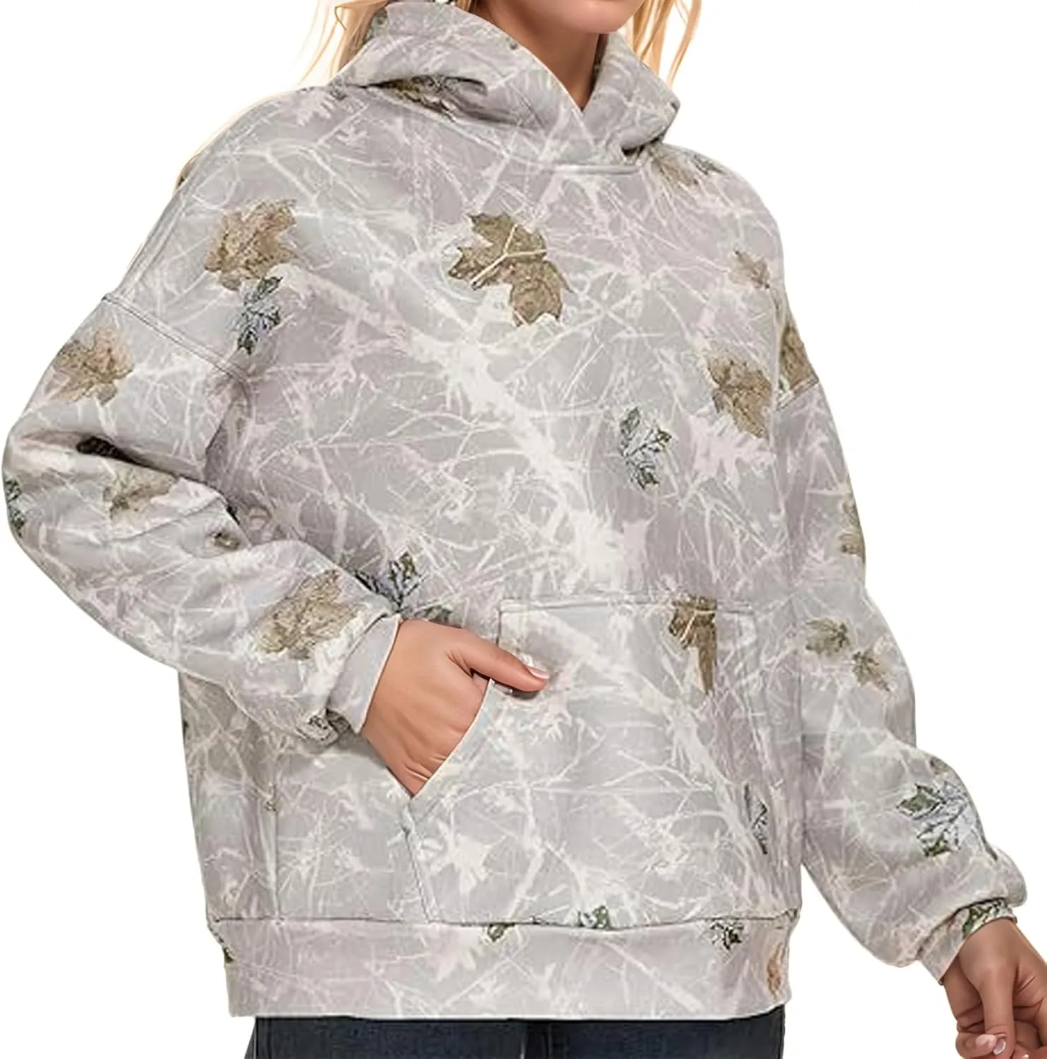 Women's Camo Hoodies Sweatshirt Maple Leaf Print Oversized Fleece Sweatshirts Classic Pullover with Pocket