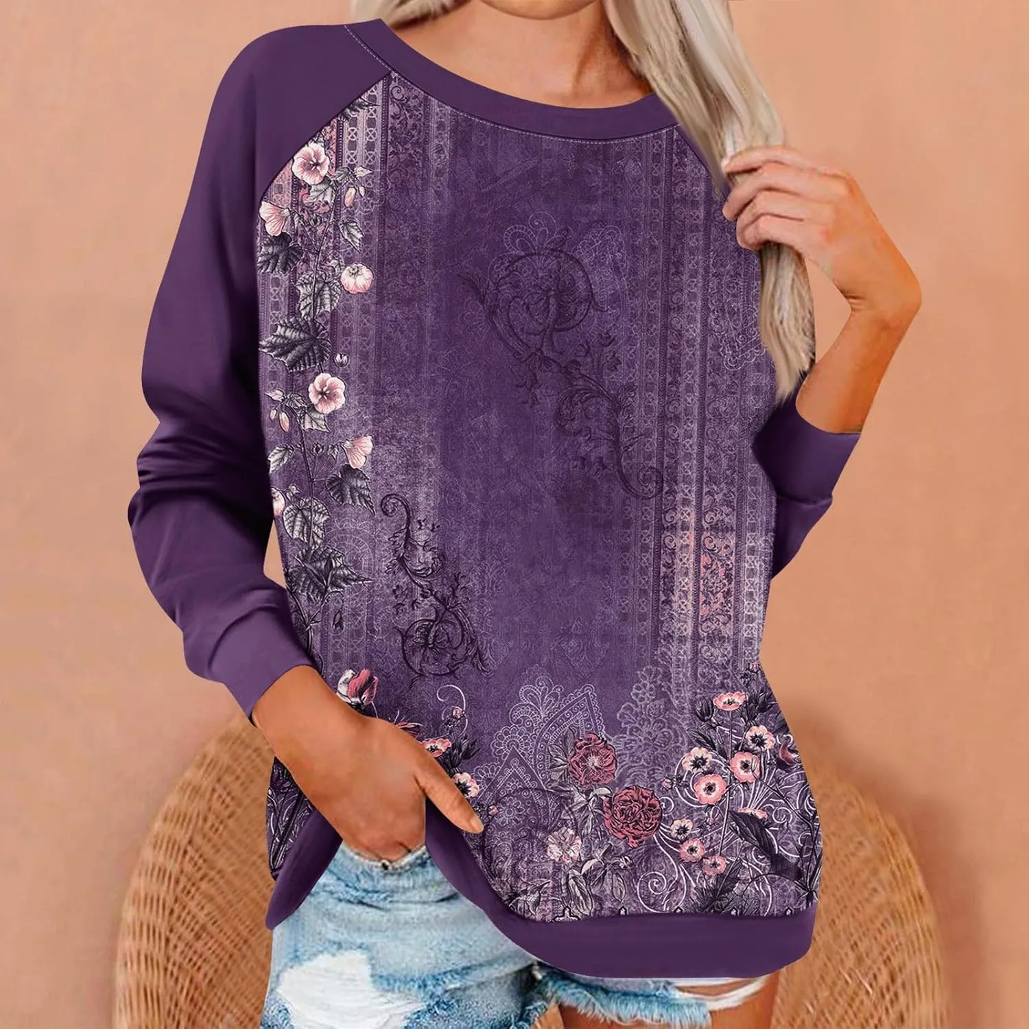 Womens Fall Fashion 2024 Long Sleeve Floral Print Cute Sweatshirts Crewneck Basics Plus Size Clothes Clothing