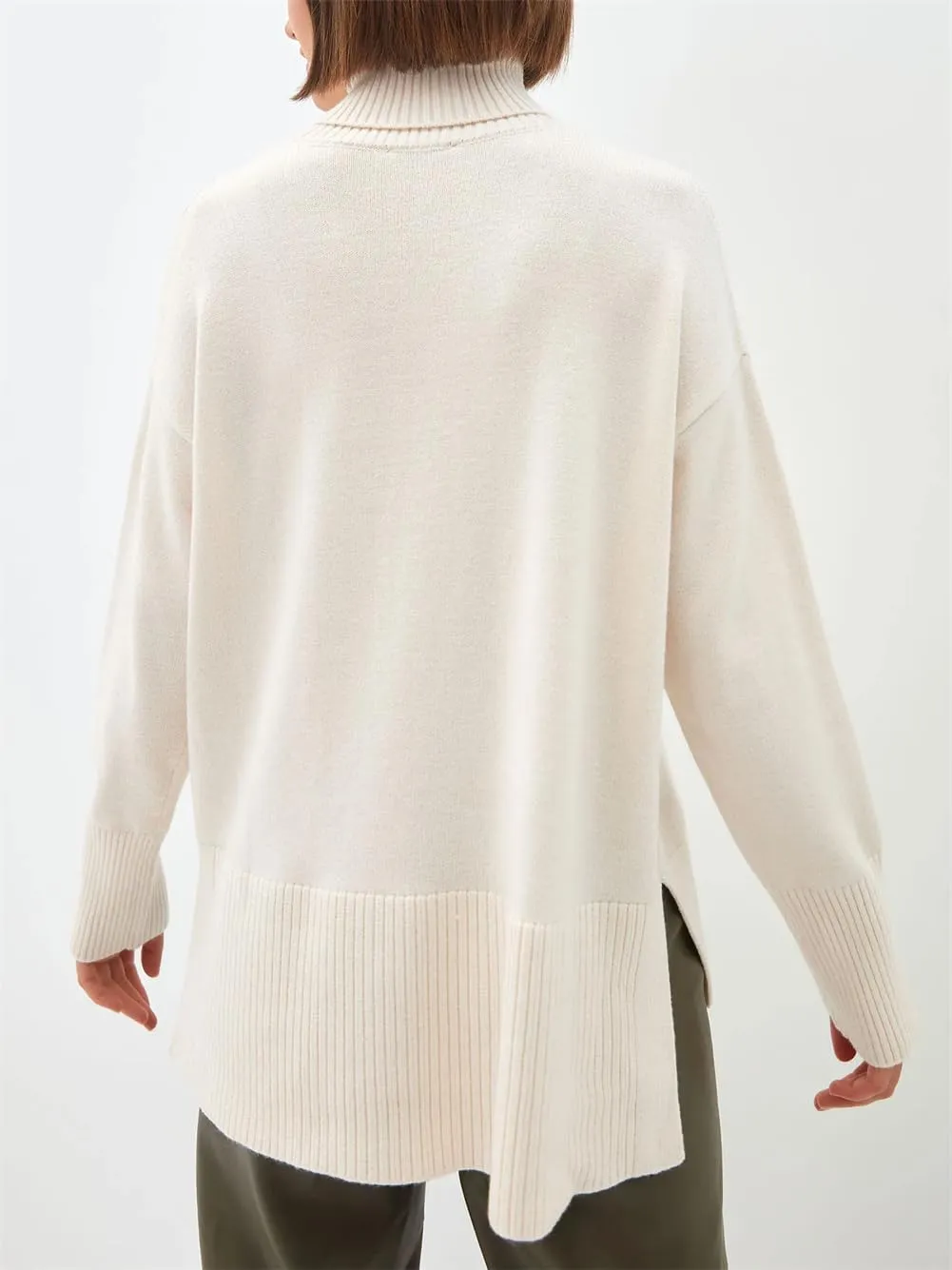 Women's Turtleneck Oversize Pullover Sweaters Winter Soft Warm Knitted Sweaters with Side Slit